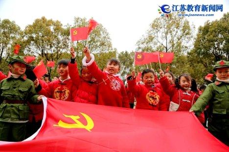 《坚如磐石》发布原著小说，编剧陈宇：会让喜欢电影的人更过瘾